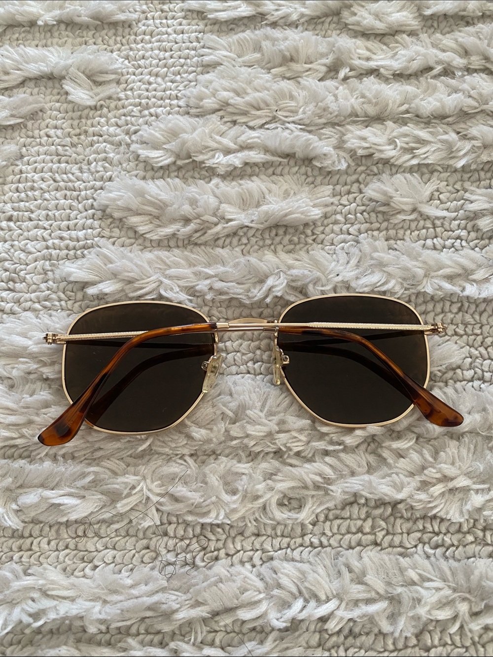 Urban Outfitters Gold Frame Brown Lens Sunglasses - Picture 2 of 3